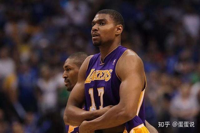 拉菲尼亚本赛季西甲14轮8球 距个人纪录还差3球